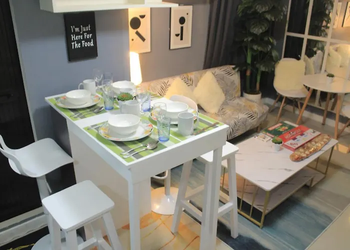 A2j Bgc Luxury 2br Loft Near Burgos Circle, Malls Manila