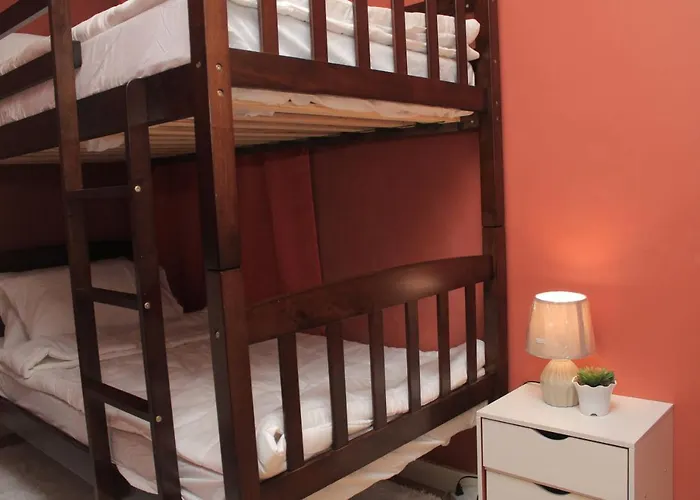Apartment A2j Bgc Luxury 2br Loft Near Burgos Circle, Malls Manila
