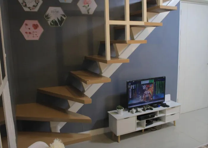 A2j Bgc Luxury 2br Loft Near Burgos Circle, Malls