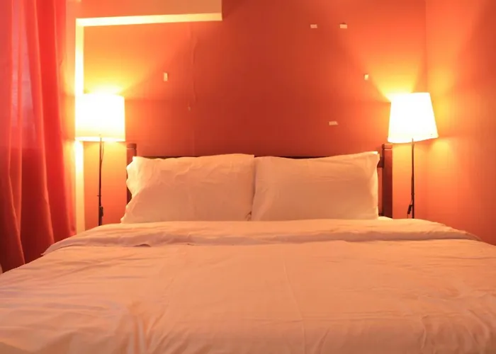 A2j Bgc Luxury 2br Loft Near Burgos Circle, Malls *