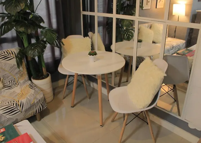 Apartment A2j Bgc Luxury 2br Loft Near Burgos Circle, Malls Manila