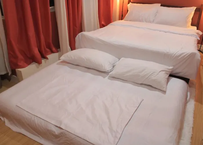 A2j Bgc Luxury 2br Loft Near Burgos Circle, Malls Manila