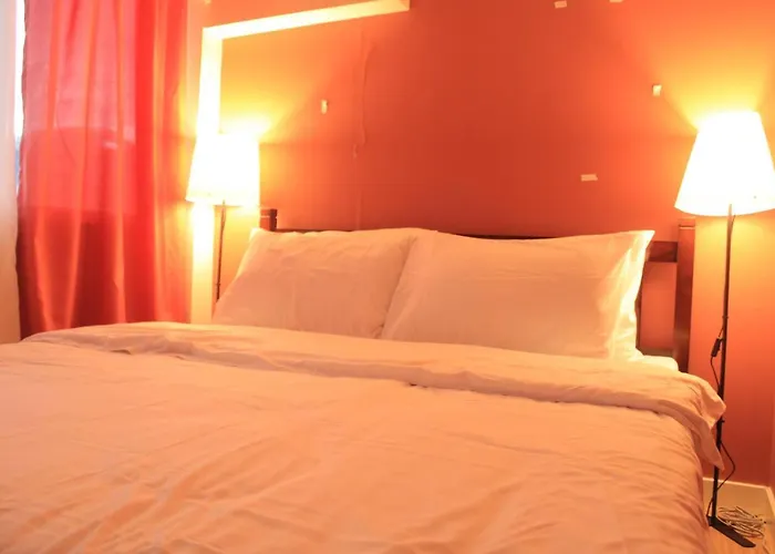A2j Bgc Luxury 2br Loft Near Burgos Circle, Malls *