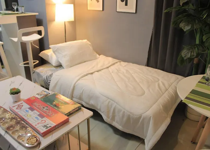 A2j Bgc Luxury 2br Loft Near Burgos Circle, Malls Apartment Manila
